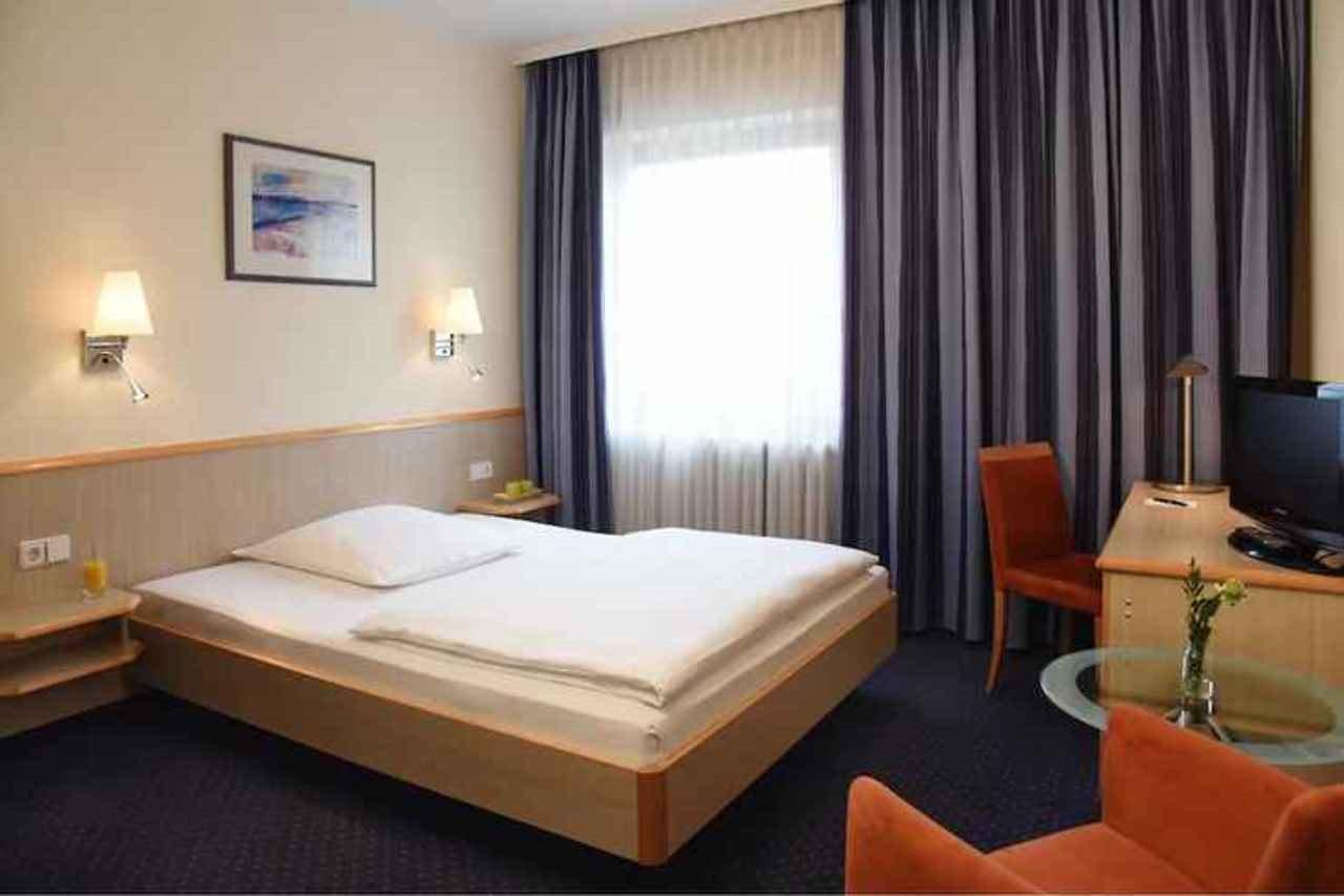 Intercityhotel 3*
