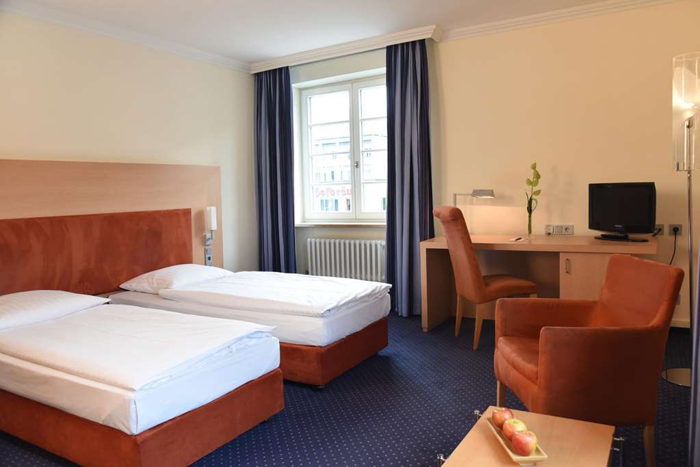 Intercityhotel 3*