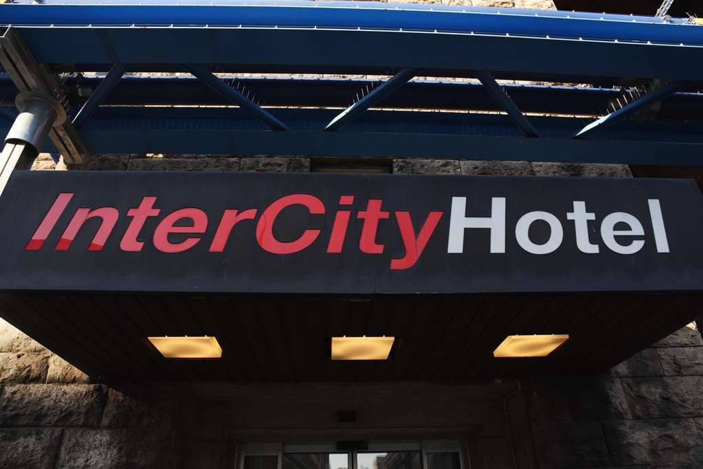 Intercityhotel Hotel 3*