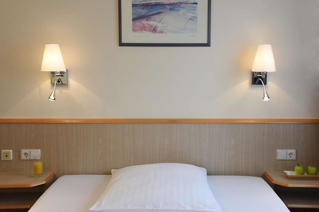 Intercityhotel 3*