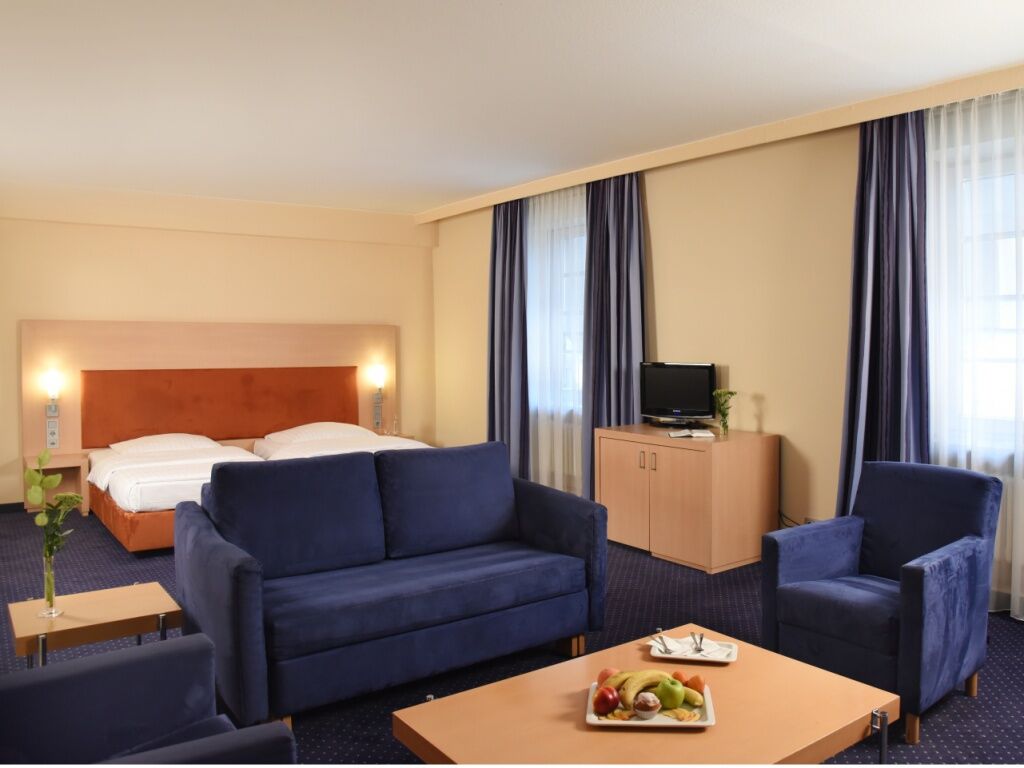 Hotel Intercityhotel 3*
